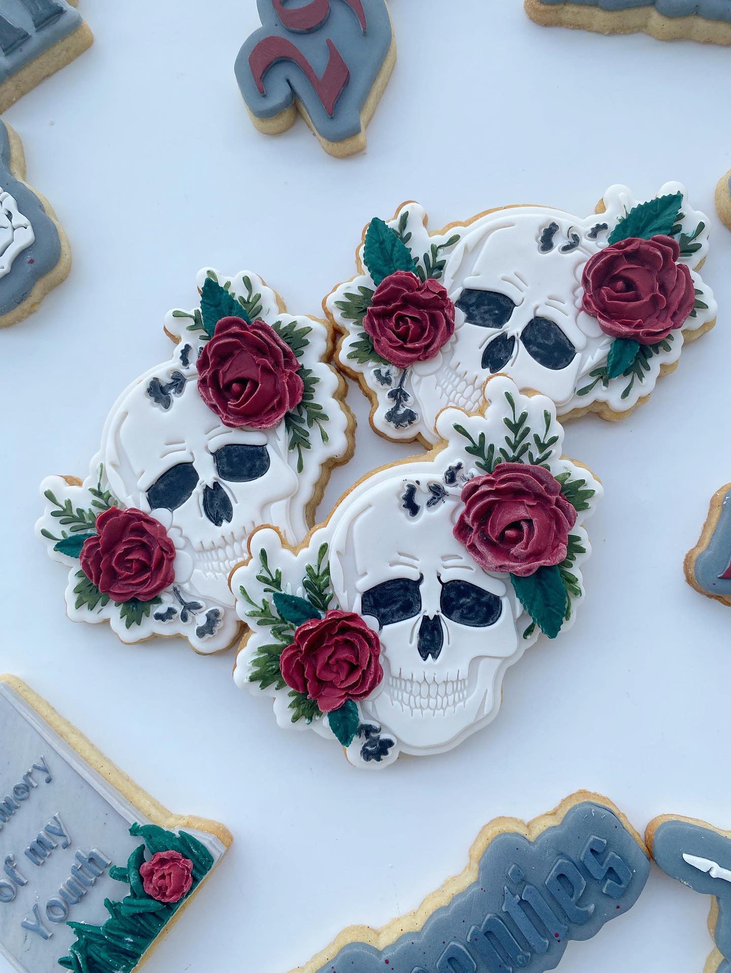 Skull with florals Debosser and matching cutter