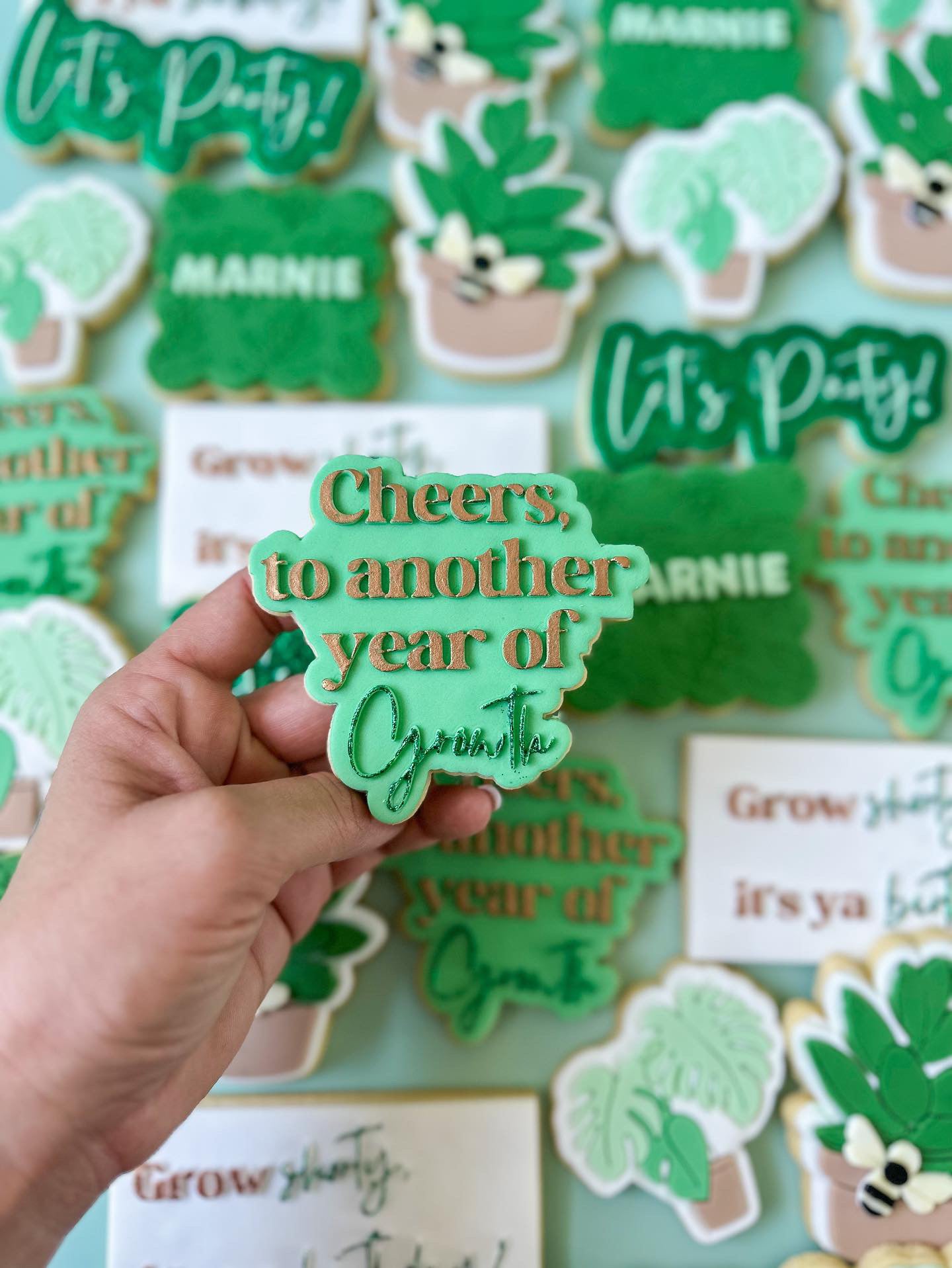 Cheers to another year of Growth Cookie Cutter and Stamp stl file