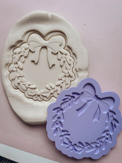 Christmas Wreath Debosser and matching cutter