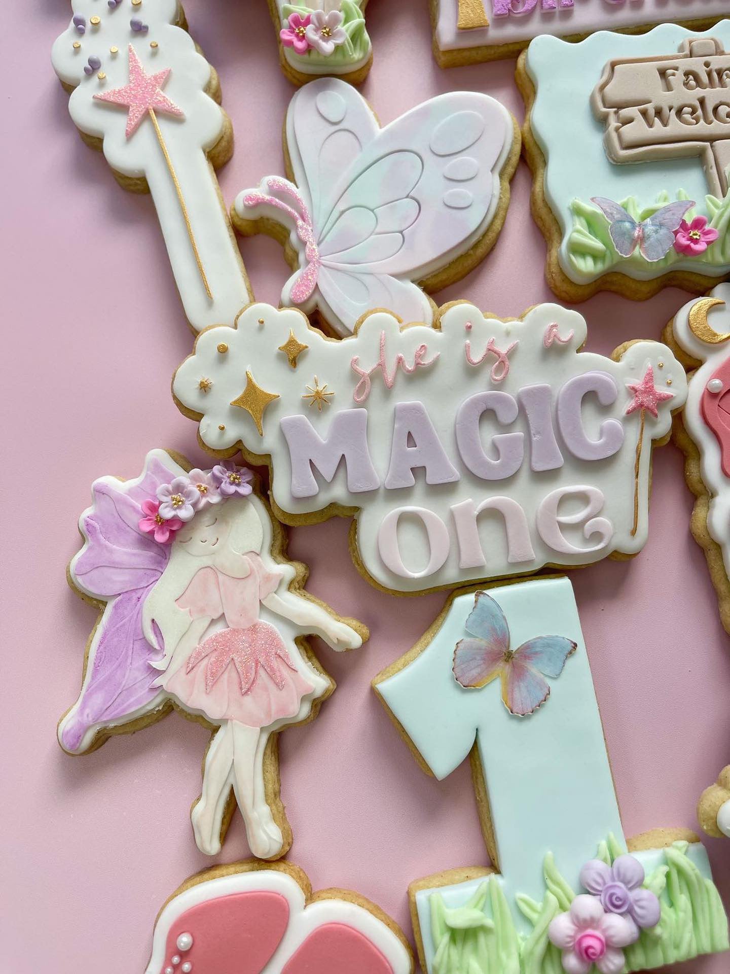 She's a magic one Debosser with matching cookie cutter